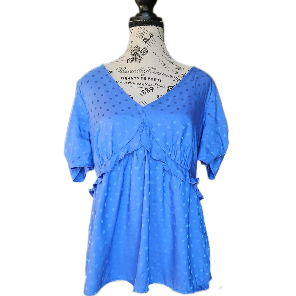 Silky Poke-a-dot Short Sleeve V-neck Blouse With Gathered Waist And Sleeves